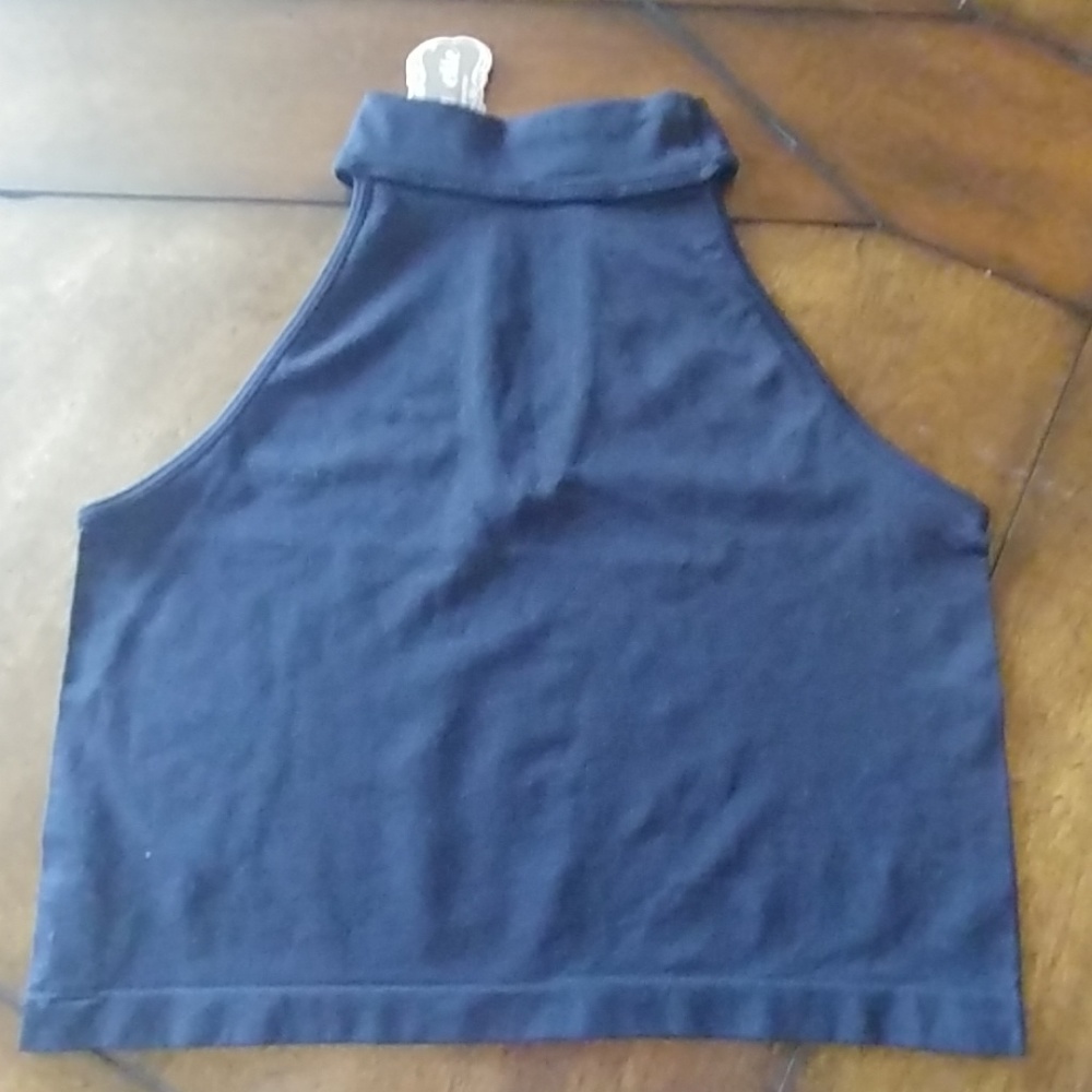 NEW SUZETTE ONE SIZE MOCK SHOULDERLESS TOP